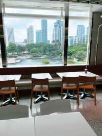 The Signatures Foodcourt at KLCC: Must-Visit Culinary Spot with Park Views 