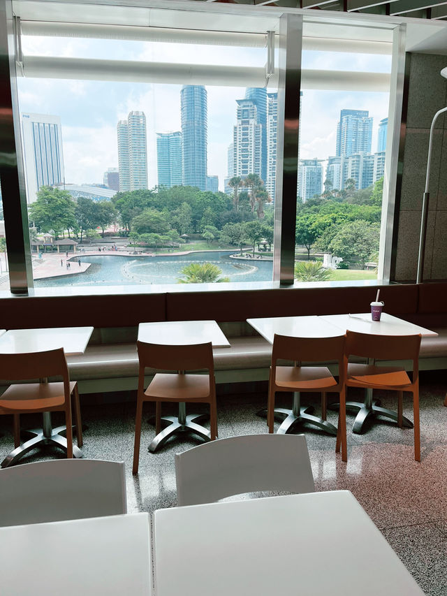 The Signatures Foodcourt at KLCC: Must-Visit Culinary Spot with Park Views 