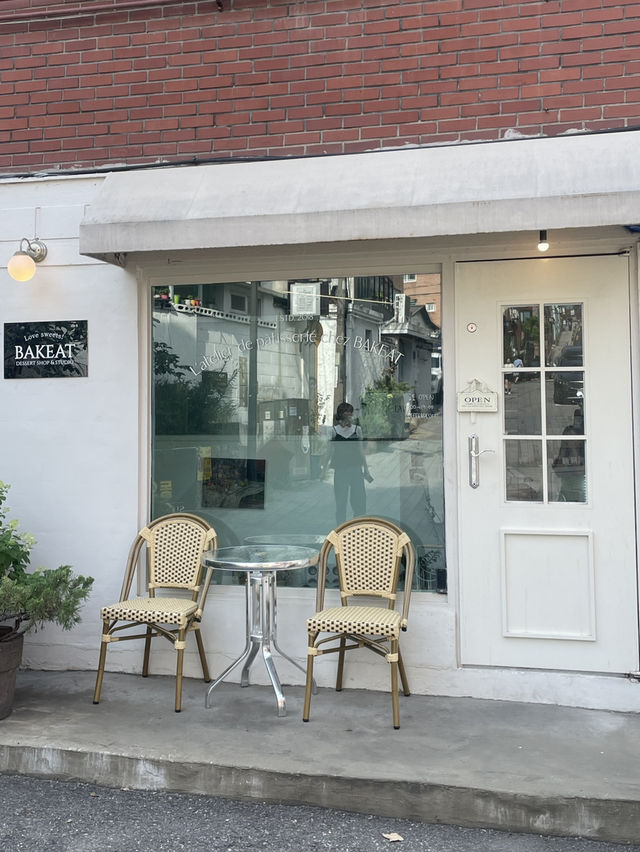 週に2回しかオープンしないケーキ屋さん"bakeat"🧁