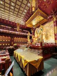 Discover the Buddha Tooth Relic Temple