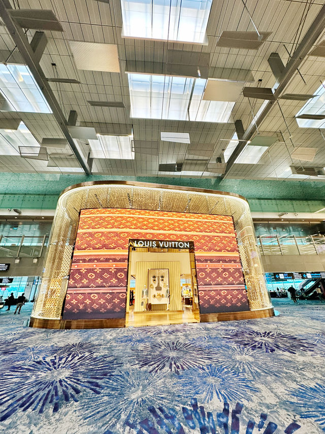 Glamour in Transit: Louis Vuitton & Bacha Coffee at Changi T3 Airside