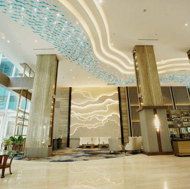 Refined Horizons and Serene Luxury