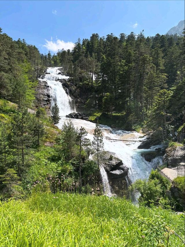 Waterfalls, Forest Trails, and Total Fairy Tale Feels at Pont d’Espagne