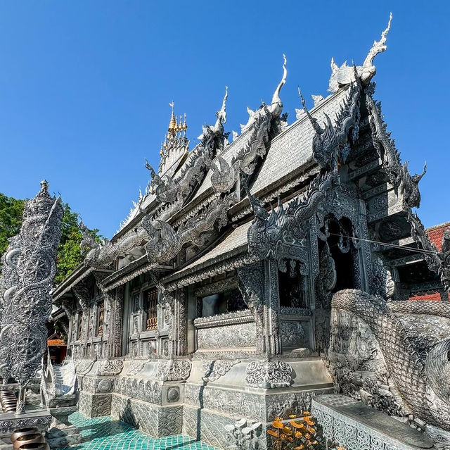 ✨🐉 *Wat Sri Suphan: Chiang Mai’s Dazzling Silver Temple* 🏯💎