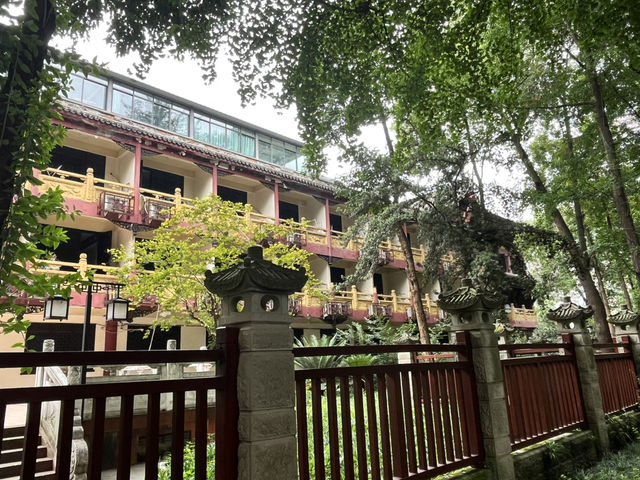 🕊️ Find Peace at Wenshu Monastery (文殊院), Chengdu’s Spiritual Heart