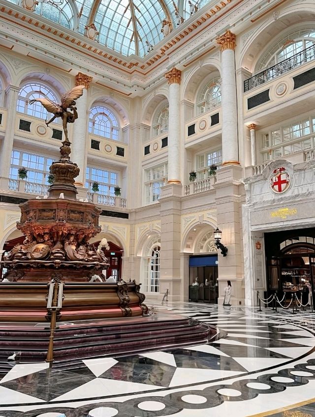 Step Inside London’s Glamour in the Londoner