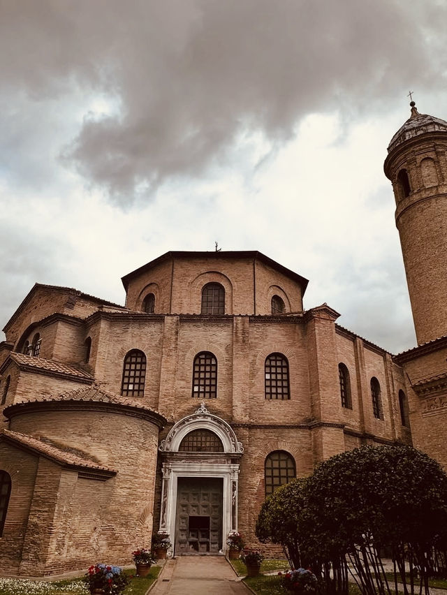 Ravenna Centro: A Solo Traveler’s Mosaic Wonderland! ✨🏛️ #ByzantineDreams Ravenna Centro: A Solo Traveler’s Mosaic Wonderland! ✨🏛️ #ByzantineDreams