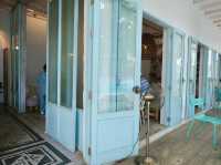 Saloon De Paskani คาเฟ่หัวหินสไตล์ซานโตรินี่