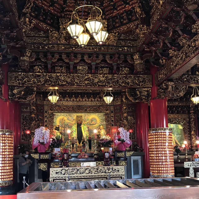 横浜媽祖廟、魯肉飯ランチ、横浜関帝廟で強運を身に付ける夏の午後