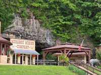 Meramec Caverns (MO)
