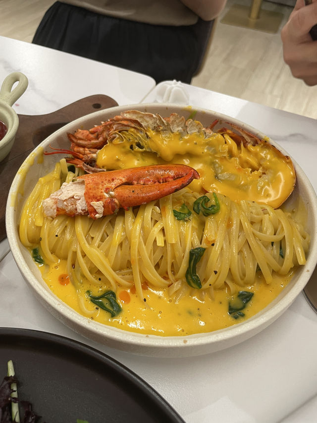 前文華東方酒店副餅廚開設的餐廳