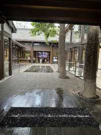 Chengdu’s Kuan Zhai Alley: Where History Meets Modern Buzz