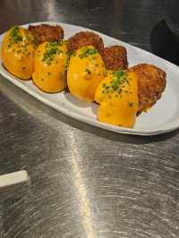 “Youhan Thai: Bold Flavors and Chic Vibes in Seoul”