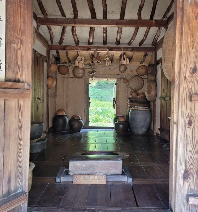 🏯 Korean Folk Village – A Journey Back to the Joseon Era