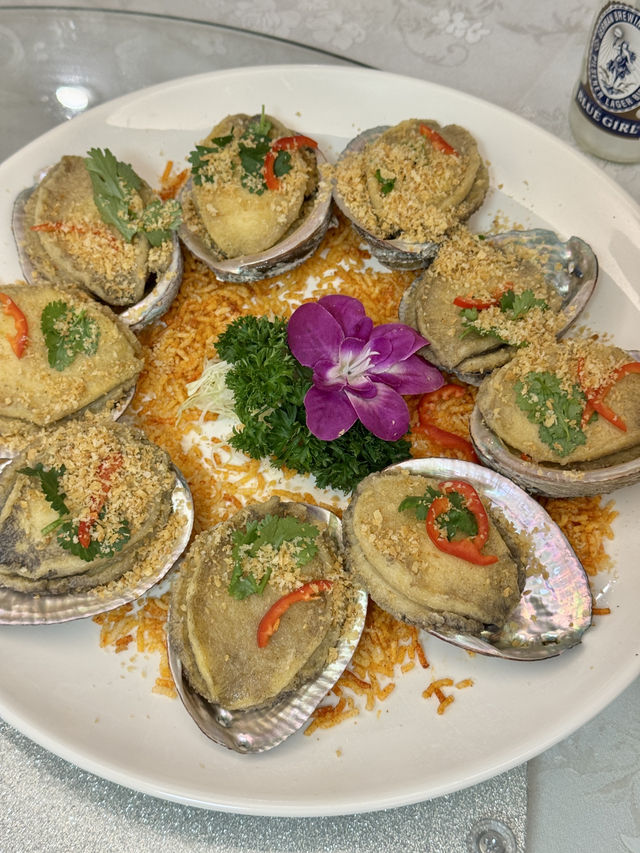 《西貢好吃不貴米芝蓮海鮮餐》 《西貢好吃不貴米芝蓮海鮮餐》