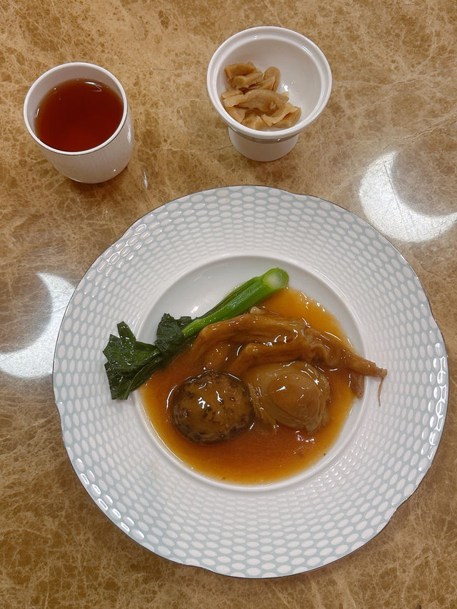 鵝掌焗鮑魚潮州老饕首選 鵝掌焗鮑魚潮州老饕首選