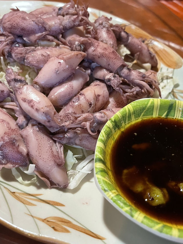 馬祖南竿｜九榕閣無菜單料理：紅糟入味、漁獲當令，半山腰餐桌的島嶼饗宴
