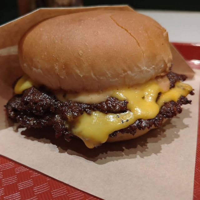  【神奈川/石川町🇯🇵】人気のハンバーガー百名店🍔 CENTRAL BURGER SHOP