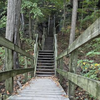 Starved Rock's Unique Canyon Experience