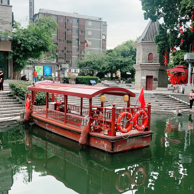 Solo in the Old Canton: A Morning at Xiguan Yongqing Fang 