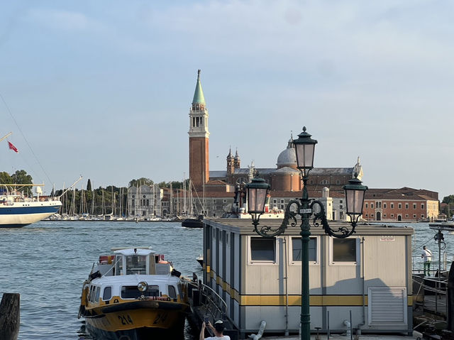 베네치아, 골목을 따라 흐르는 작은 운하와 함께한 하루