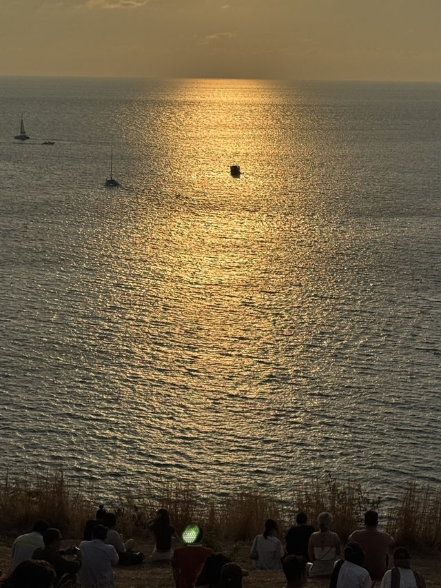 Phuket 1 วัน ชิลง่าย…ได้ทั้งวัน Phuket 1 วัน ชิลง่าย…ได้ทั้งวัน