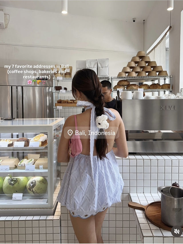 my favorite coffee shops, bakeries and places in Bali 🌸🤍