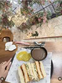 my favorite coffee shops, bakeries and places in Bali 🌸🤍