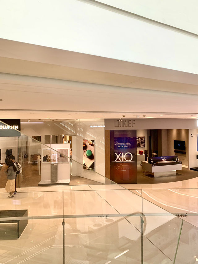 IFS Chengdu – ห้างลักชูรี่กลางเมืองเฉิงตู IFS Chengdu – ห้างลักชูรี่กลางเมืองเฉิงตู