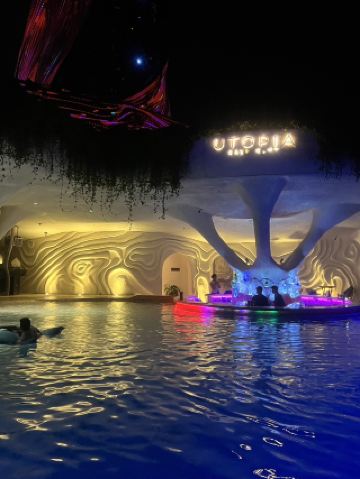 ヌアヌ・バー・エスケープ