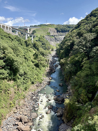 [Kumamoto/Minamiaso] A Limited-Time Treat! Experience Scenic Views on the "Yusuge-go" Trolley Train.