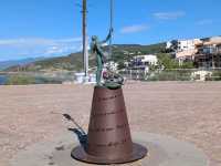 Walking to Castelsardo while avoiding the main road.