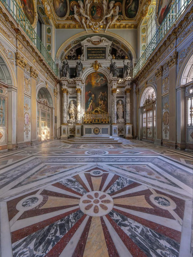 🏰 Château de Fontainebleau – Intimate Majesty Beyond Versailles