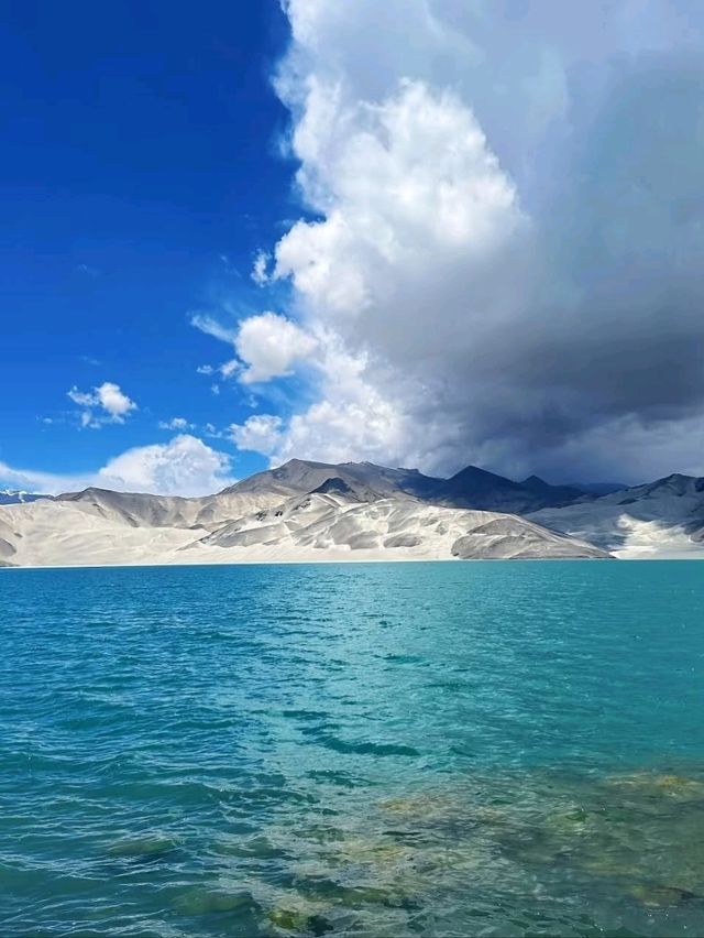 🏔️ Baisha Lake: Xinjiang’s Hidden Mirror of the Kunlun Mountains