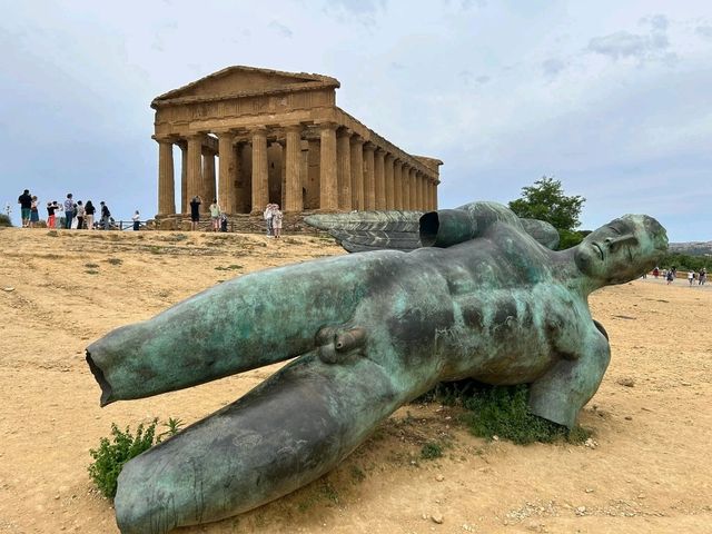Agrigento’s Rich History: Tips & Tricks to Explore 🏛️🌄
