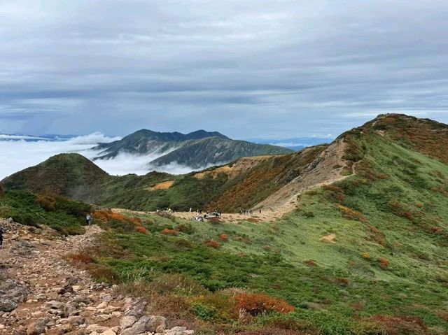 🔥 Journey Above the Clouds: Conquering Mount Nasu’s Fiery Peaks & Hidden Shrines 🌋☁️