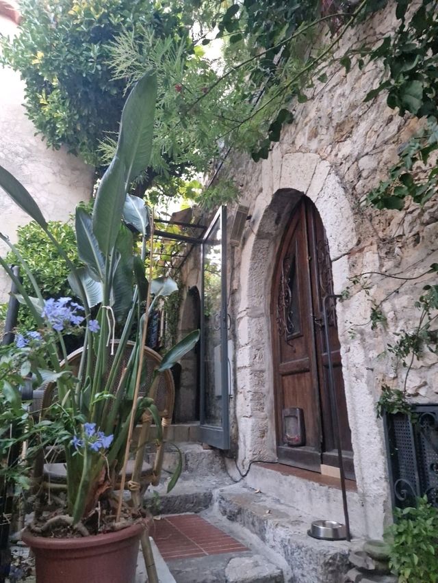 This charming place will take your breath away 🍃🧱 This charming place will take your breath away 🍃🧱