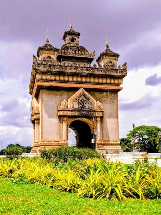 Ultimate Patuxai Vibes: The Best Views & Times to Visit 🇱🇦
