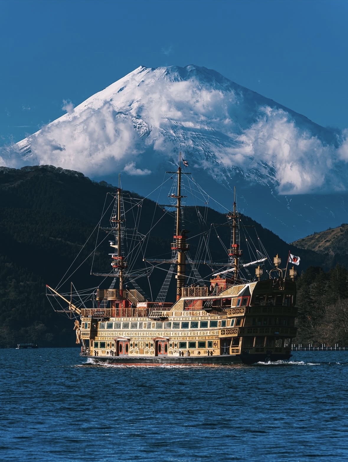 One Day in Hakone: Mount Fuji, Lake Ashi & Onsen ♨️🗻🇯🇵