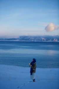 冬天去了趟賽裡木湖，朋友圈以為我在南極