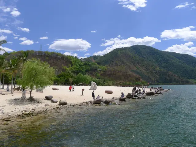 Qionghai's 'Golden Coast' - Jinlin Beach