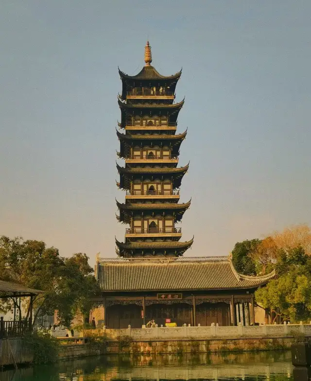 The premier water town in the south of the Yangtze River is truly worth visiting