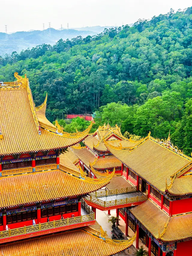 There is really a majestic building hidden in the mountains of Guangdong