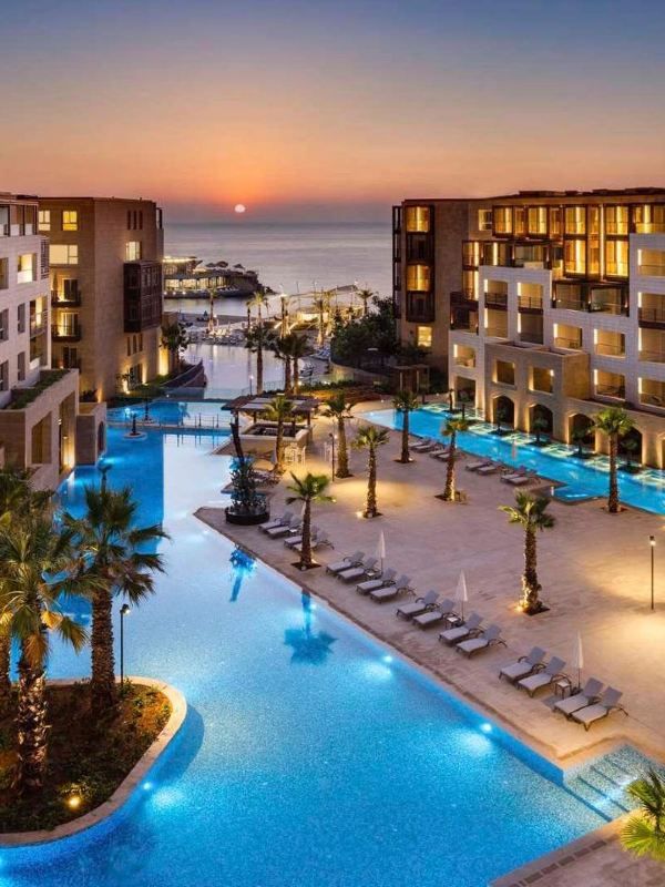 🌟 Beirut's Best: Luxury & Leisure at Kempinski Summerland 🌟