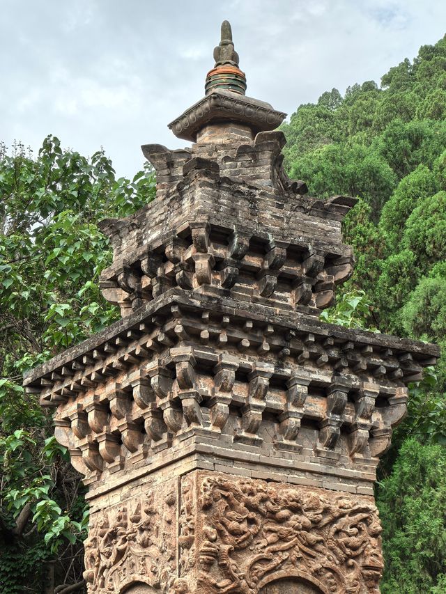 龍虎塔