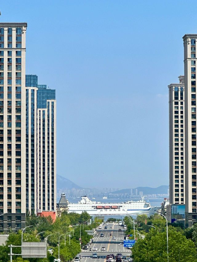 到目前為止,我最喜歡的城市出現了!!!!!剛從大連回來,心還在那裡,真的是超級浪漫美麗乾淨的海濱城市。
