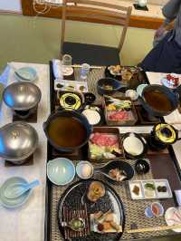 富士湖畔，溫泉鄉的優雅居所：一次難忘的日式住宿體驗。