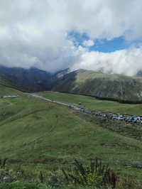 格魯吉亞境內高加索山脈最高峰。