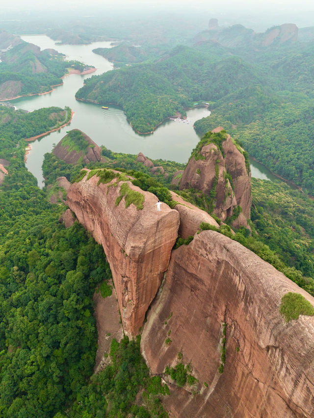 江西也有武夷山同款丹霞奇山，人少小眾！。