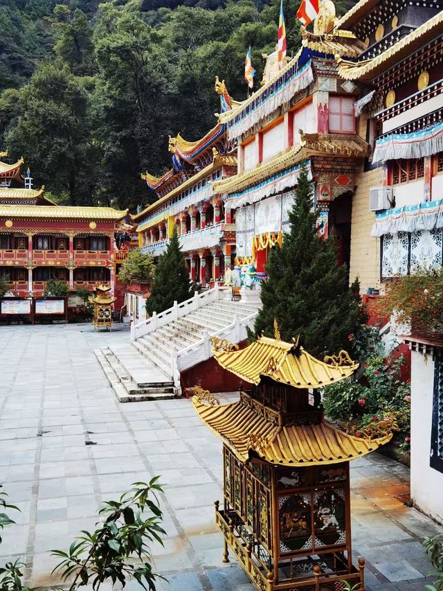 川西南無寺。